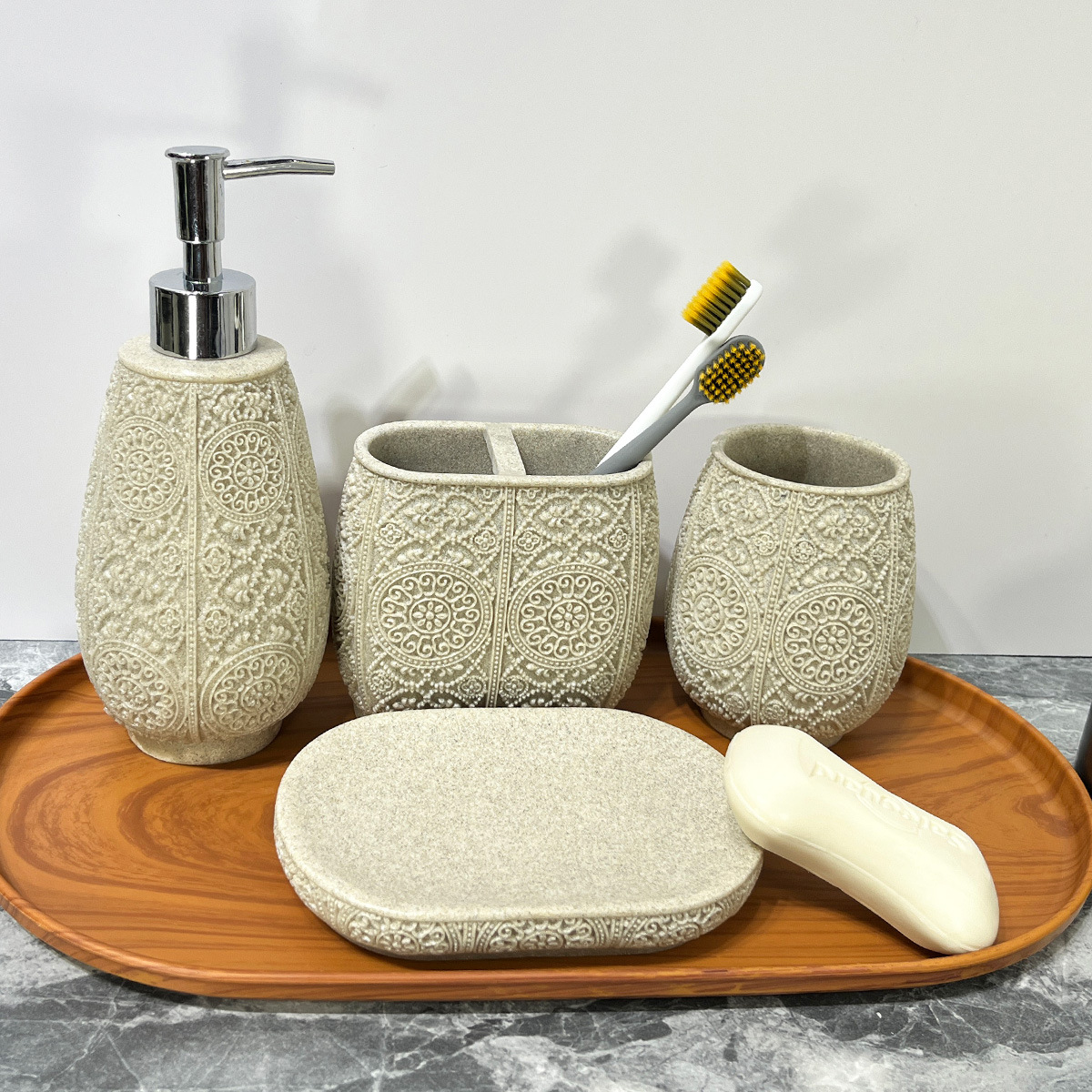 Kit de baño de arena de resina simple baño sanitario de cuatro piezas conjunto de arena imitación de batería de desinfectante de manos