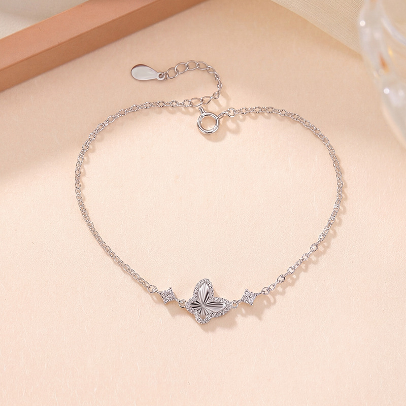 Lắc tay nữ bạc 925 mạ vàng hình bướm phong cách sang trọng — Bạc