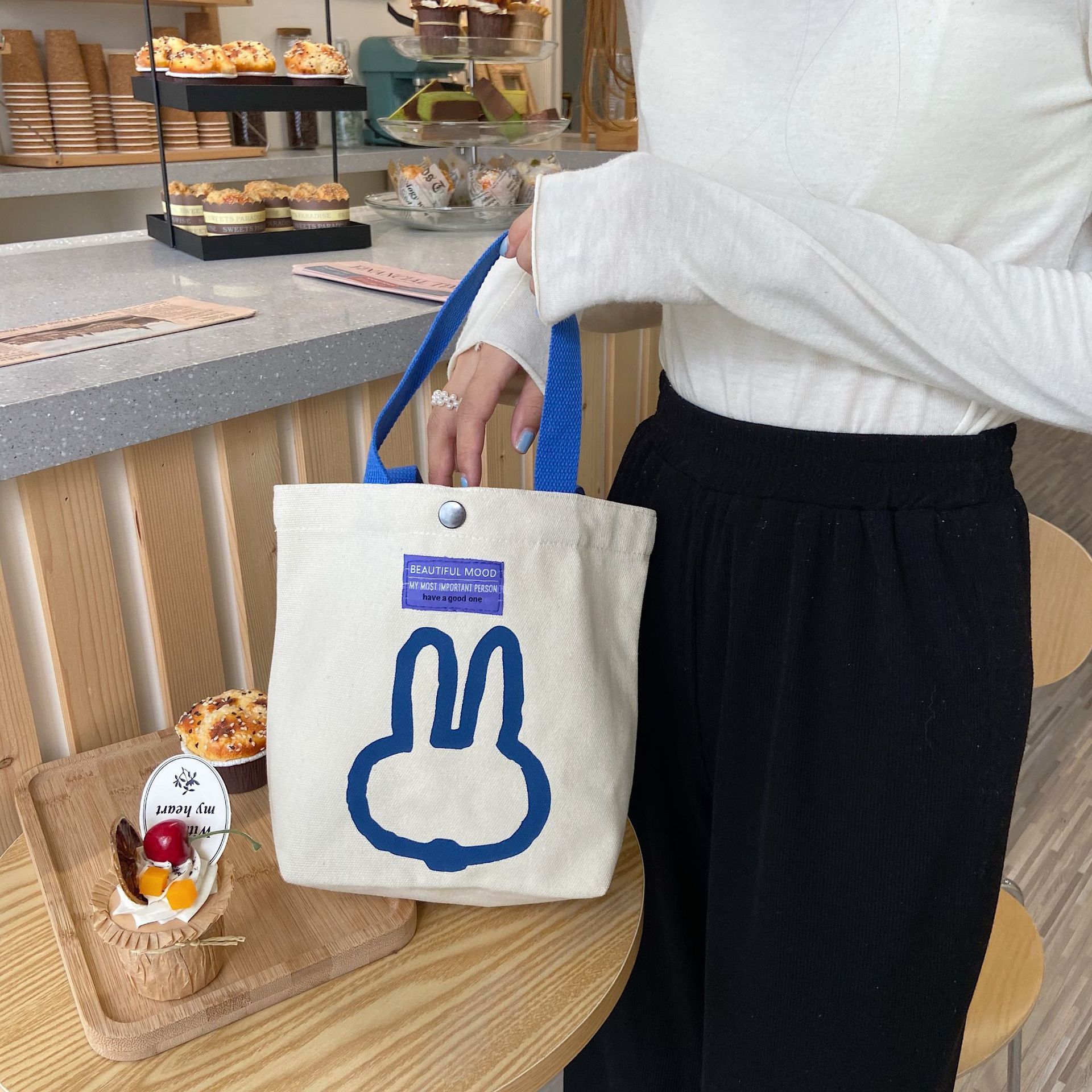 08312 Cartoon printed single-shoulder canvas bag, Japanese style, Korean version canvas bag, student large-capacity hand-held women's bag for commuting undefined