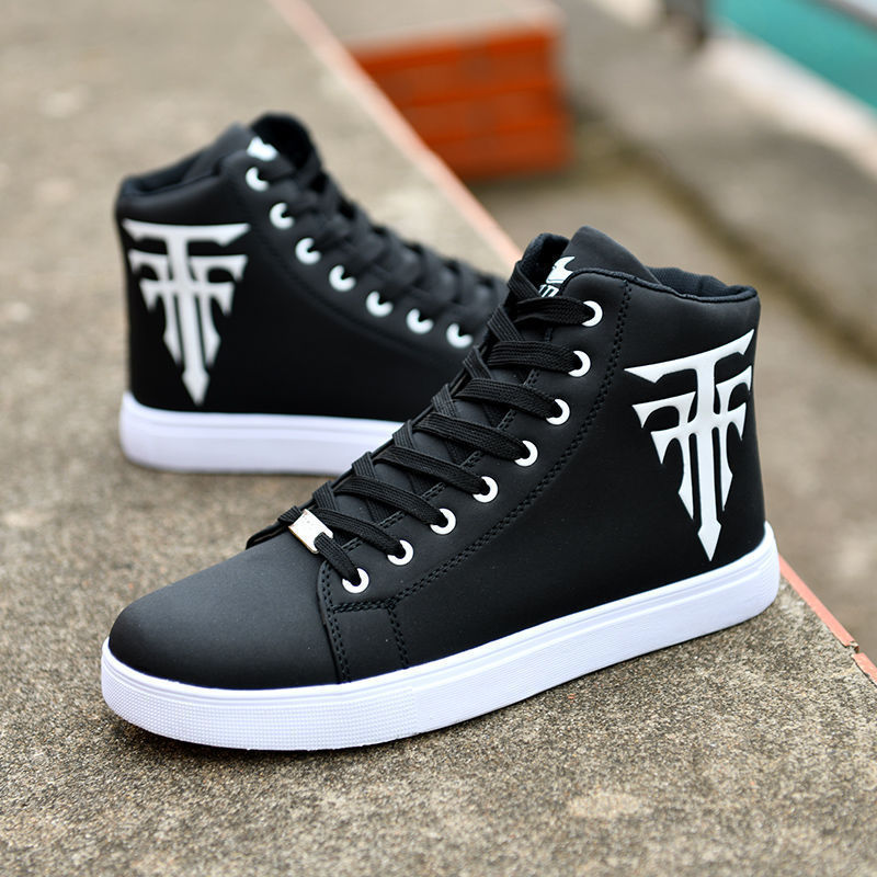 Zapatos de hombre 2024 nuevos zapatos blancos de verano de moda coreana zapatos de skate juveniles de moda deportiva casual zapatos de alta altura