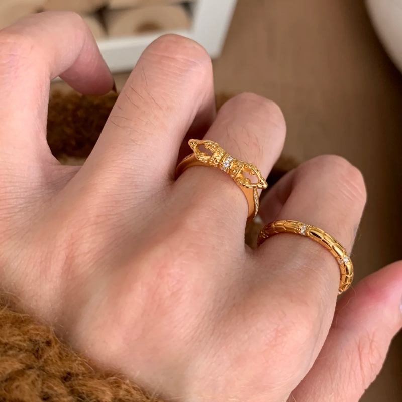 Luxurious Ancient Style Diamond Ring With Hollow Vajra Design_voghion.com