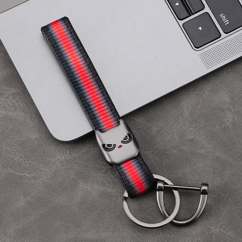 2024 nuevo llavero de coche de dibujos animados cuerda trenzada llavero metal aleación de zinc material colgante duradero a prueba de pérdidas