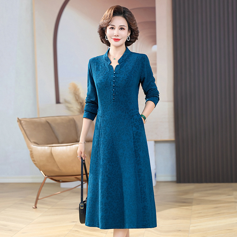 2023 Spring and Autumn Long-sleeved Mother's dress Middle-aged and Elderly Fashionable Mid-length Over-the-knee Casual Skirt 2023 Spring and Autumn Long-sleeved Mother's dress Middle-aged and Elderly Fashionable Mid-length Over-the-knee Casual Skirt
