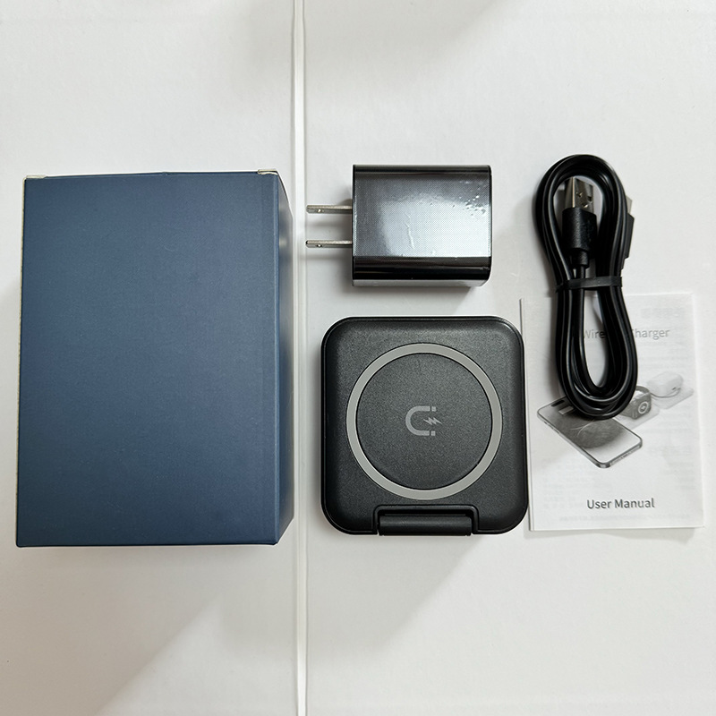 Cargador inalámbrico magnético tres en uno, soporte plegable para teléfono Magsafe, cable de datos, transfronterizo