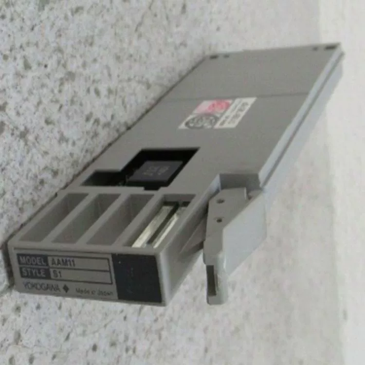YOKOGAWA Yokogawa ADV551-P00 новый оригинальный модуль новой поставки
