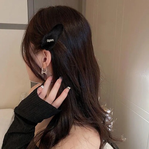 High-end autumn and winter plush hair clips for women with side bangs and broken hair clips, hair accessories, internet celebrity hair clips