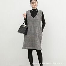 现货5码毛呢背心裙秋冬新款宽松V领显瘦无袖开叉休闲格纹连衣裙