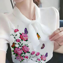 韩版显瘦洋气减龄妈妈上衣女夏季新款遮肚子时尚花朵蝴蝶印花T恤