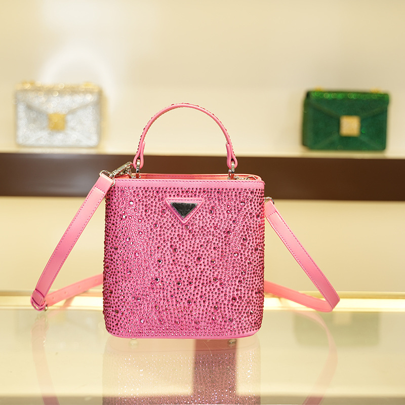 Handbag Diamond-embedded women's bag 2023 new fashionable internet celebrity style diamond-embedded portable shoulder crossbody trendy high quality Handbag Diamond-embedded women's bag 2023 new fashionable internet celebrity style diamond-embedded portable shoulder crossbody trendy high quality