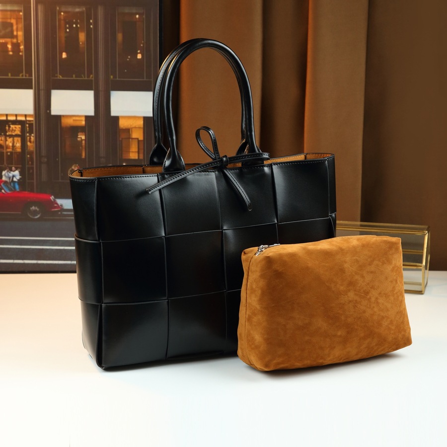 High End Hand Woven Large Capacity Tote Bag For Women Casual Business Use PU Leather Black Blue Zippered Multi-compartment_voghion.com