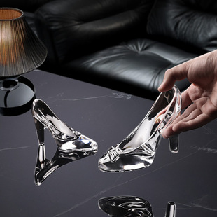 Nordic Simple Transparent Crystal Glass Shoes Ornaments Home Living Room TV Cabinet Decorations Romantic Valentine's Day Gift