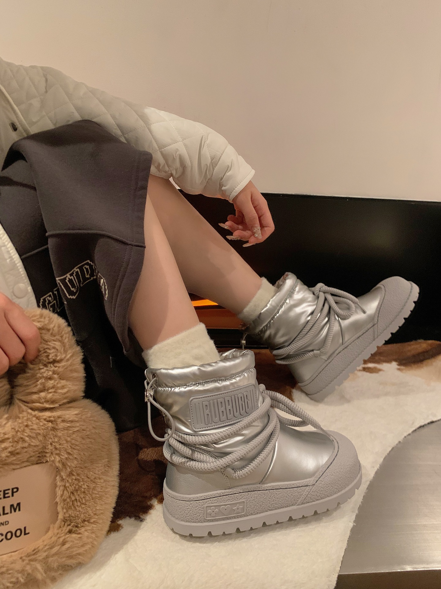 ShoeGlobe Damen-Schneestiefel aus echtem Leder mit dicker Sohle, Schnürung und warmem Futter – Herbst/Winter 2025 – Modisch, rutschfest, mit dicker Baumwollsohle_voghion.com