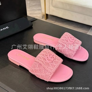 25�ļ��¿���Ƥ����ƽ����ЬС���L�r�аٴ�W�t���s����һ����Ů