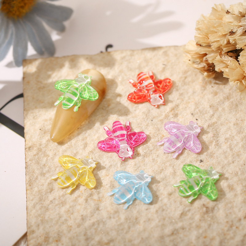 Amazon Yellow Bee Acrylic Nail Art Decorations Y2K Flatback Rhinestones 3D Cartoon Resin Nail Accessories Rhinestones