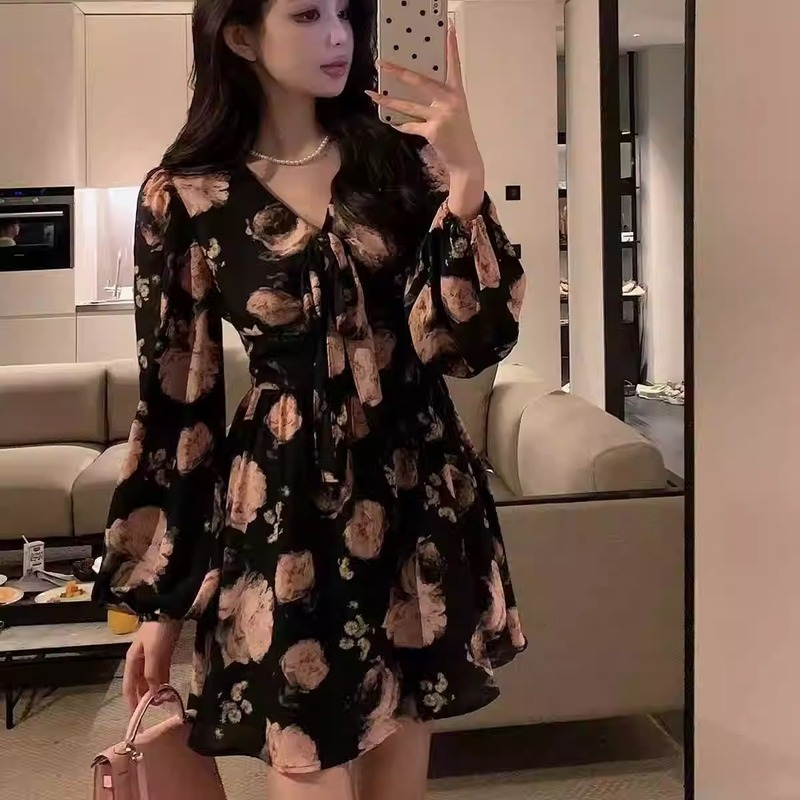 法式氛围感钓系约会裙女春秋新款修身显瘦御姐辣妹绝美轻奢连衣裙|undefined