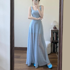 スクエアネックブルーの優しいスタイルのサスペンダードレス、女性用、夏の海辺の休暇、スリムで小柄なミドル丈スカート