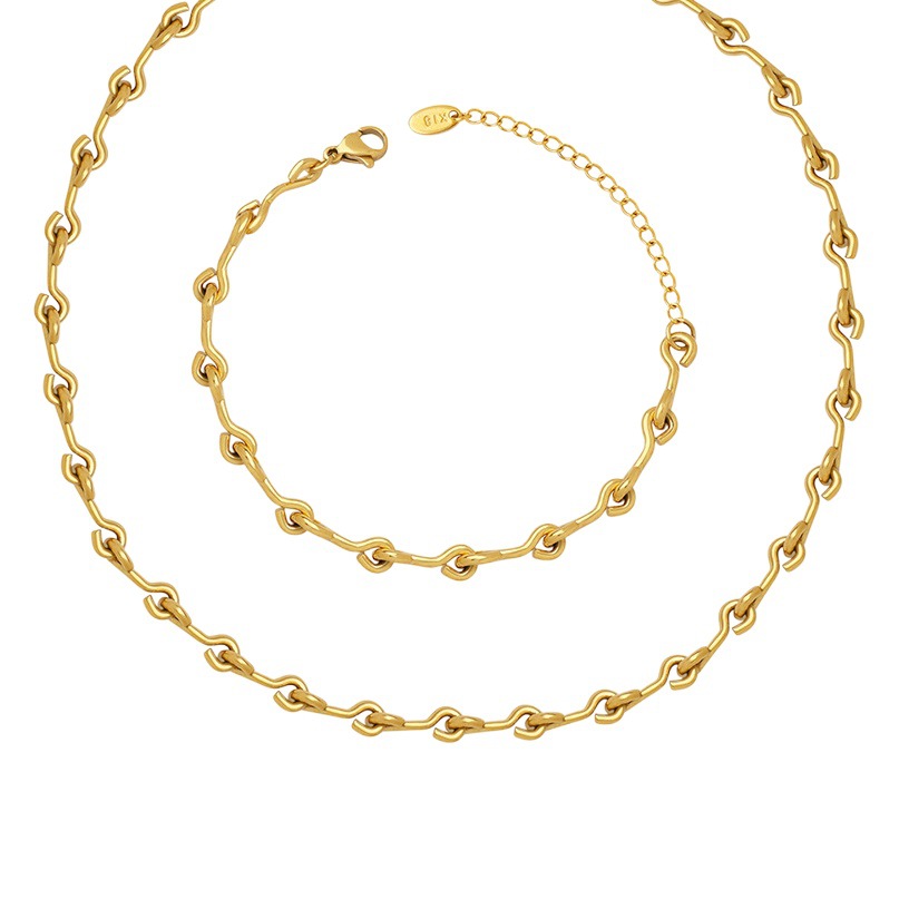 Europeo y americano oro pesado exagerado collar luz lujo gancho costura personalidad collar metal traje no decoloración pulsera de moda