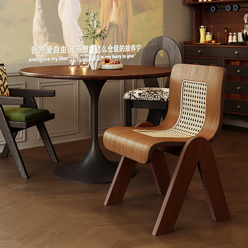 Silla C medieval diseñador de lujo ligero francés silla de mesa de comedor casera de caña silla de maquillaje creativa retro dormitorio
