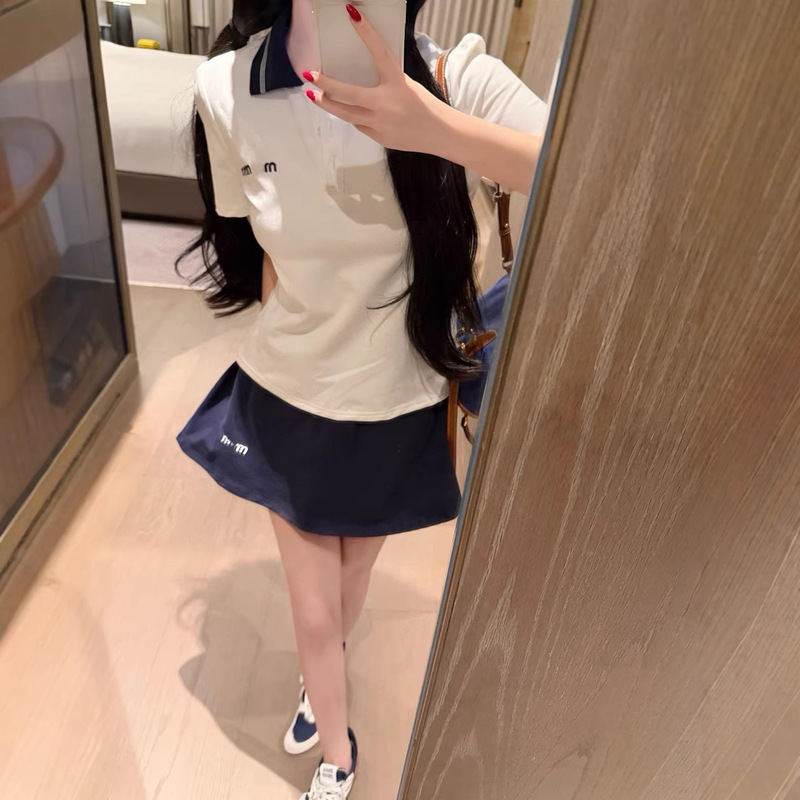 Nanyou 2026 Spring/Summer Youthful Doll Collar Short Sleeve Polo T-Shirt + Lettered Waistband Slimming Shorts Set Nanyou 2026 Spring/Summer Youthful Doll Collar Short Sleeve Polo T-Shirt + Lettered Waistband Slimming Shorts Set