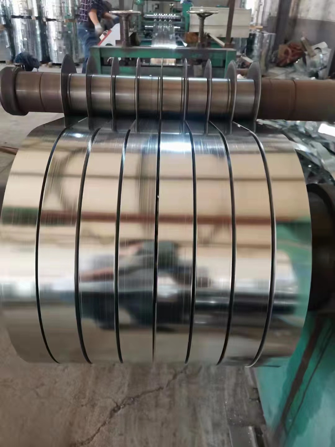 电缆钢带分条、金属波纹管钢带、龙骨钢带、彩钢带、各种分条开平