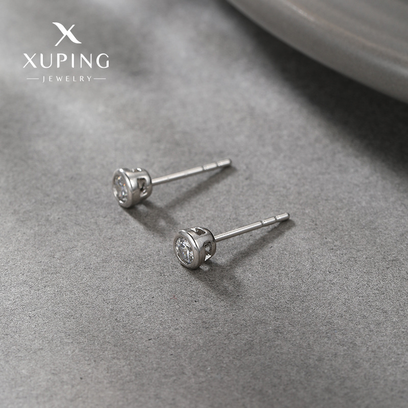 Xuping joyería de aleación de cobre incrustado zircon pernos de orejas de alta calidad nicho simple orejas delicadas aretes redondos versátiles