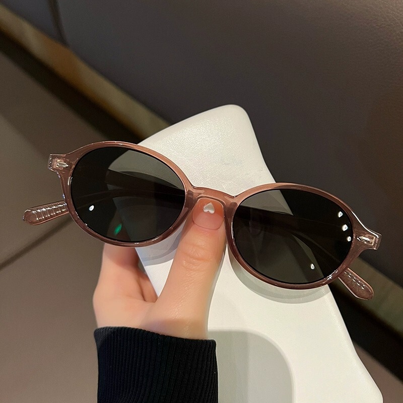 張婧儀同モデルのすっぴんべっこう色の楕円本のオタクのメガネの女性の復古楕円の小さい枠はサングラスに合うことができます。|undefined