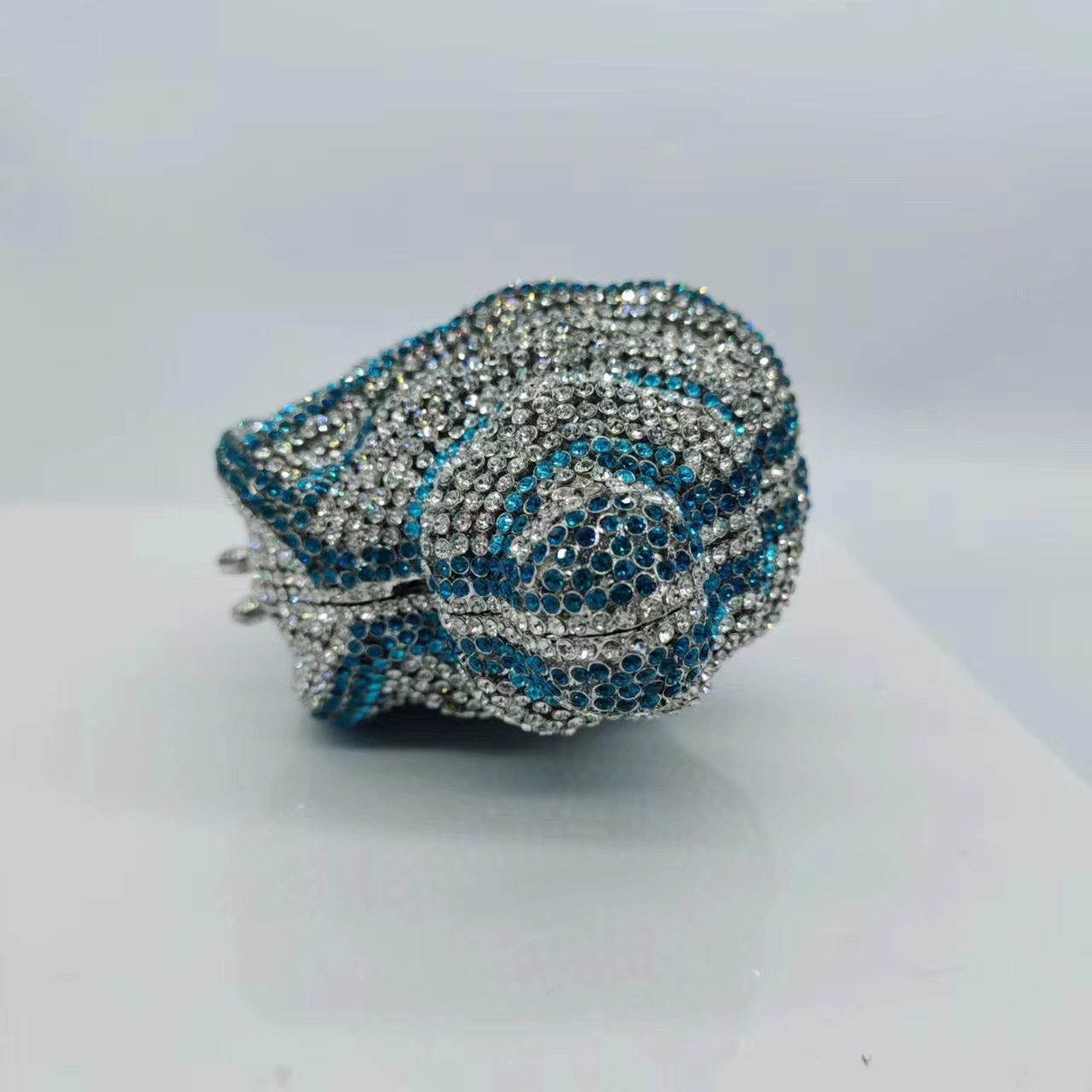 547g Weight Synthetic Leather Lining Material Rhinestone Fashion Element Magnetic Buckle Closure Type / Strap Type Evening Bag Bags Type Holiday, Party Occasion Metal Material Conch Pattern All Seasons Season Women's Gender Elegant Style Other Shape Small Size Metal Conch Rhinestone Evening Bags 9