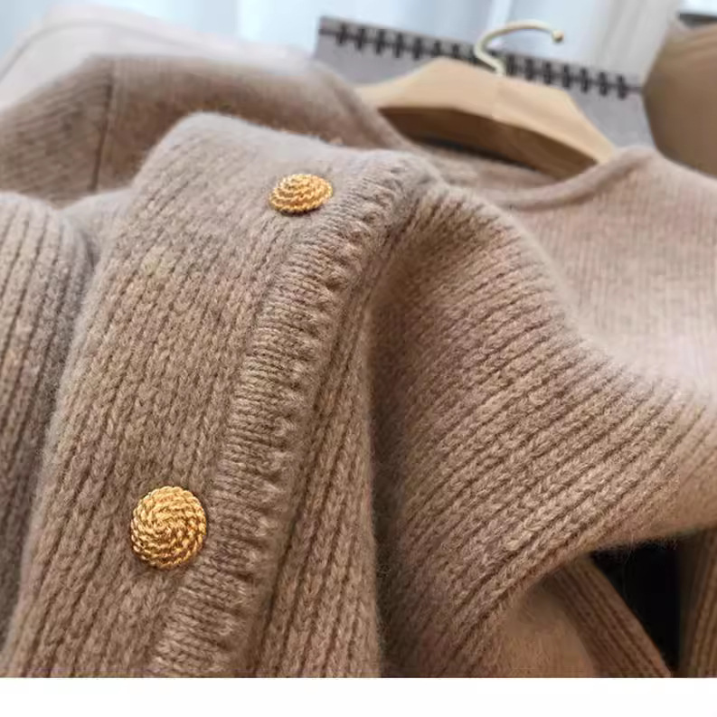 2024新型ニットカーディガン女性秋の柔らかい丸首長袖ファッション純色の短い香りのセーターコート