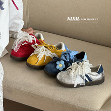 2025年秋季新款韩版儿童休闲鞋时尚复古蕾丝珍珠蝴蝶结女童德训鞋