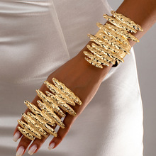 夸张女式金属锤纹长椭圆形拼接水波纹设计手镯戒指两件套套装