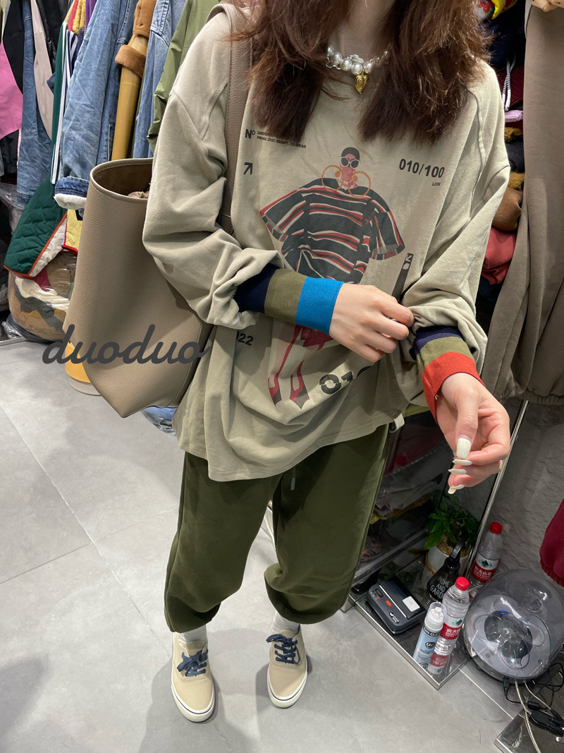 品牌折扣~外贸原单撤回尾货清仓长袖T恤女做旧图案拼袖宽松打底衫