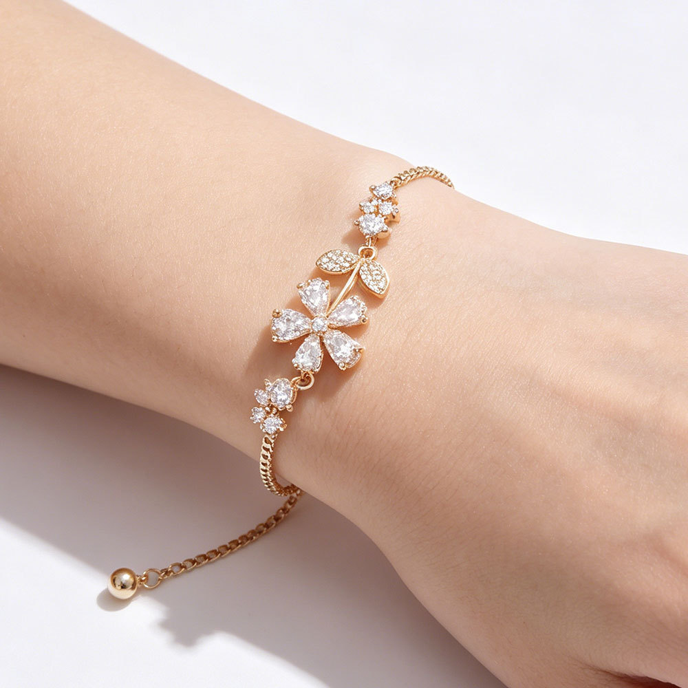 Fashionable Style Zircon Flower Bracelet Sweet Floral Rhinestone Pull Out Design Jewelry Accessory_voghion.com