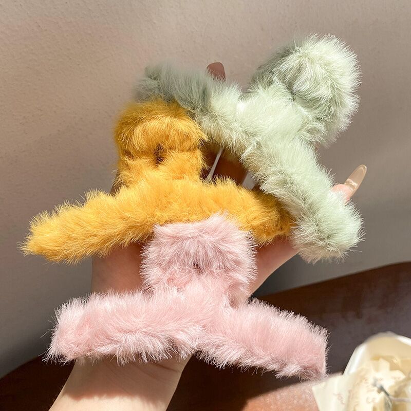 Plush solid color large grab clip