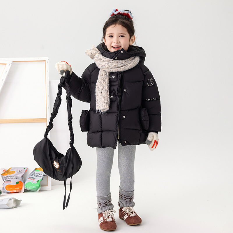 Bolsos para niñas nubes de vello de mano chaqueta de algodón ligera caliente no corra ropa de algodón infantil 2025 nuevo invierno engrosado