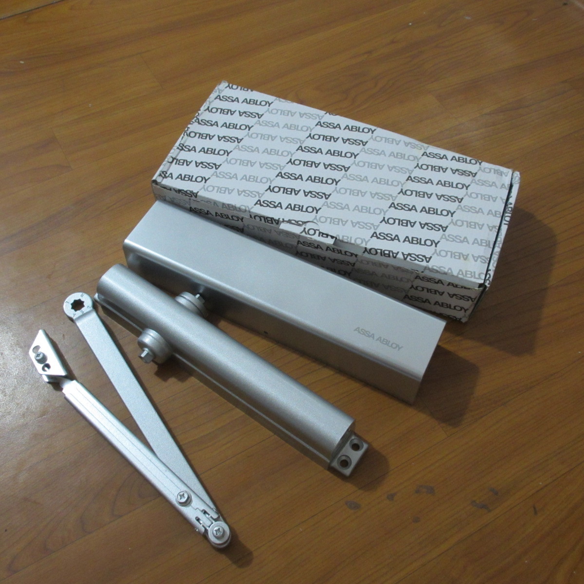 ASSA ABLOY亚萨合莱美标闭门器AA7500重型门可调力度带BC缓冲功能-阿里巴巴