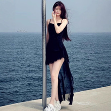 法式超仙纯欲荷叶边拼接吊带连衣裙女夏高级感修身显瘦不规则短裙