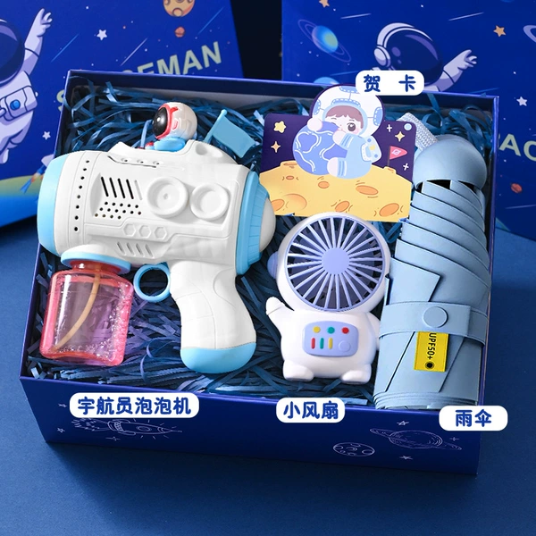 Astronaut, stationery, gift box