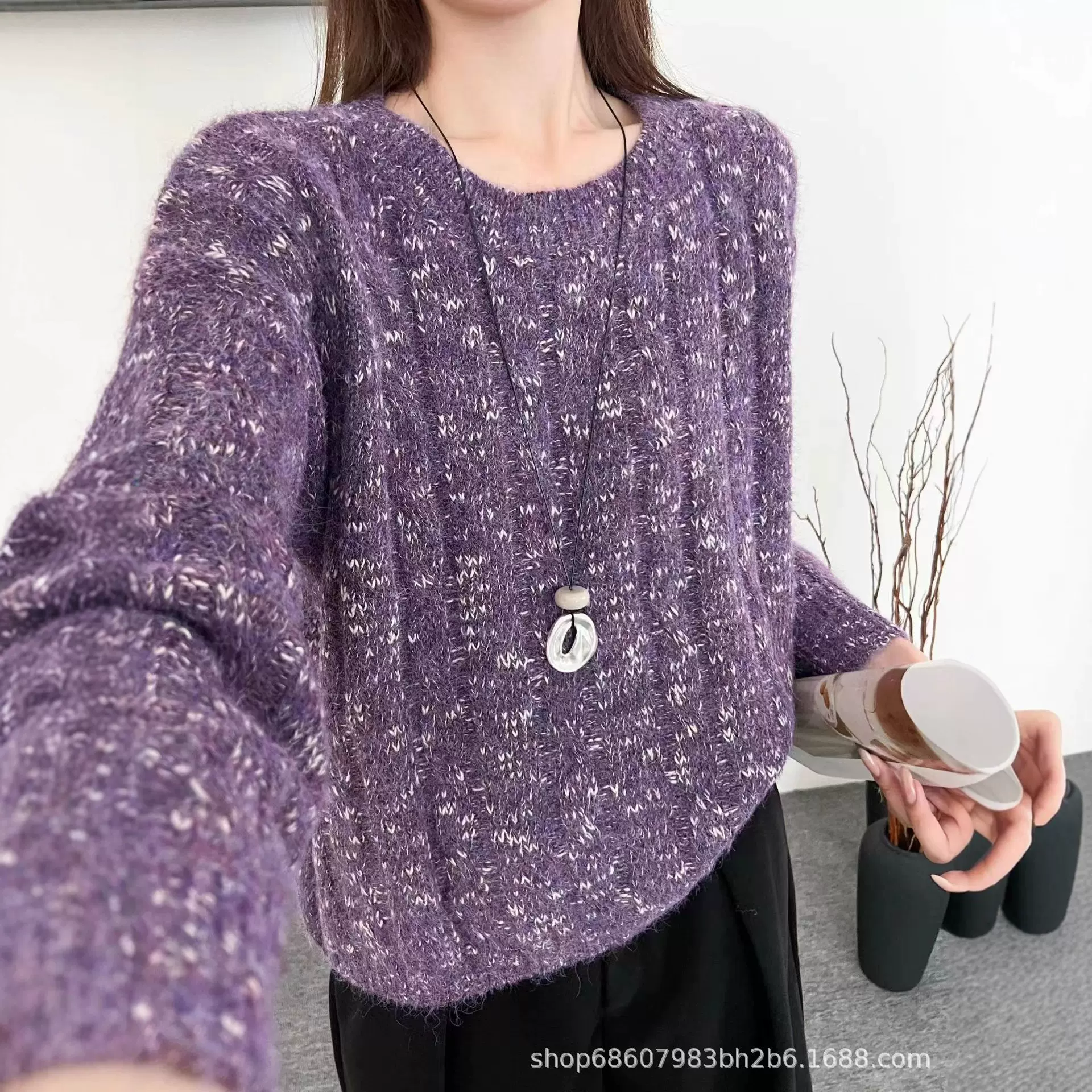 2025秋冬韩系温柔风简约花纱毛衣女宽松显瘦百搭圆领丝羊绒针织衫