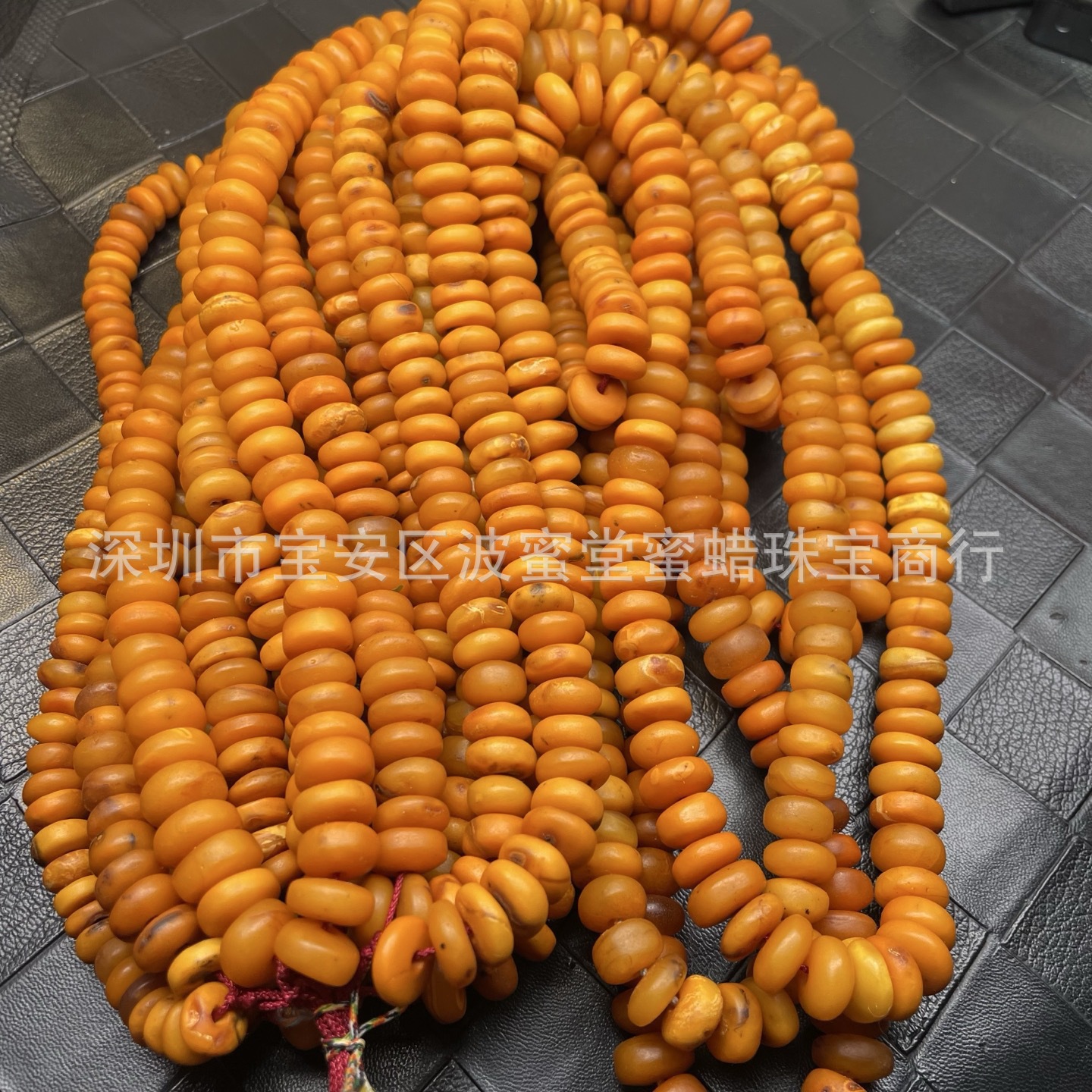 Wholesale Natural Amber Beeswax Necklace with Old Amber Beads, Diameter 11-13mm, Russian Material, Chicken Oil Yellow, Return Flow Style
