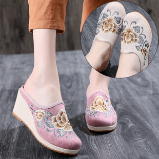 Spring and Summer 2025 New Old Beijing Cloth Shoes Embroidered Shoes Chinese Style Antique Hanfu Shoes Wedge Heel Slippers for Women