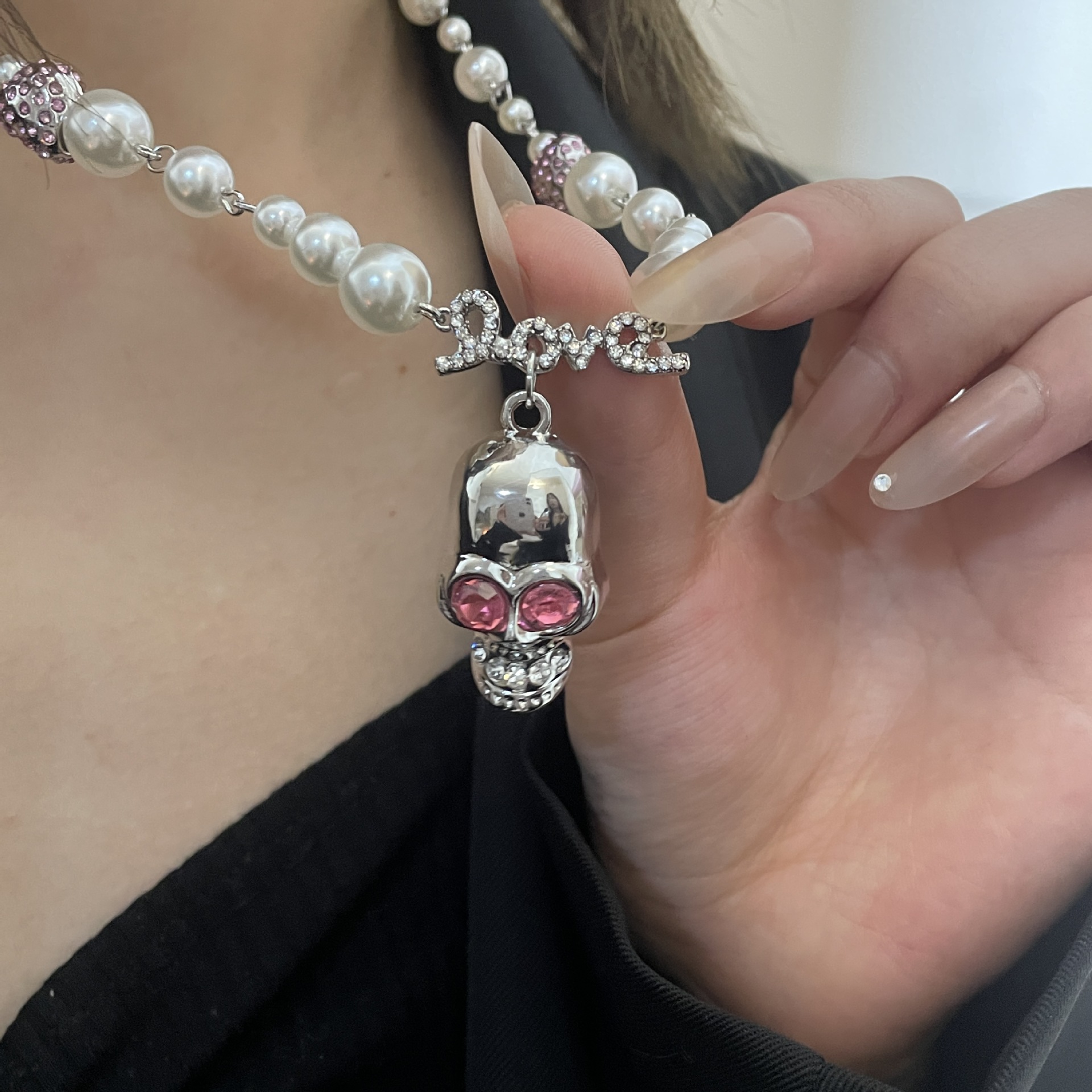 New niche skull pearl gemstone stainless steel pink diamond hip hop necklace wholesale