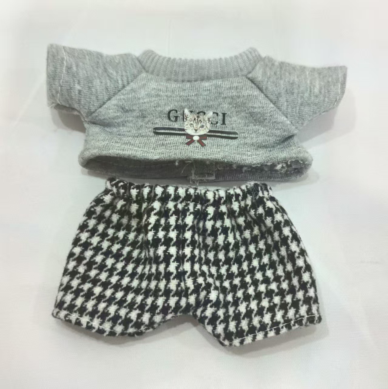 Conjunto de duas peças de camisa CCT / Roupa pendente Labubu 17CM