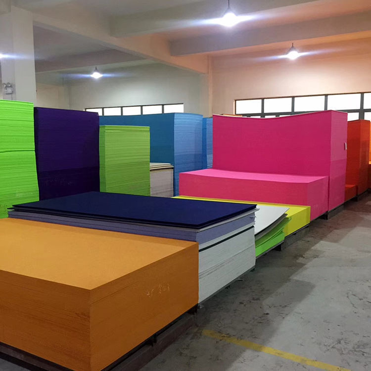 Tablero de aislamiento acústico de fieltro de color tablero de mensajes de Kindergarten tablero de exhibición Foto Pared KTV tablero de absorción de sonido etiqueta de la pared de fondo