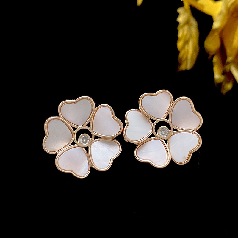 1 Pair Lady Flower Inlay Sterling Silver Copper Shell Ear Studs display picture 4