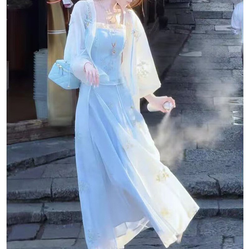 "Linjjiang Xian" Song Dynasty Porcelain Kiln Silk Cardigan and Horse-Faced Skirt Two-Piece Set for Women, Summer 2026