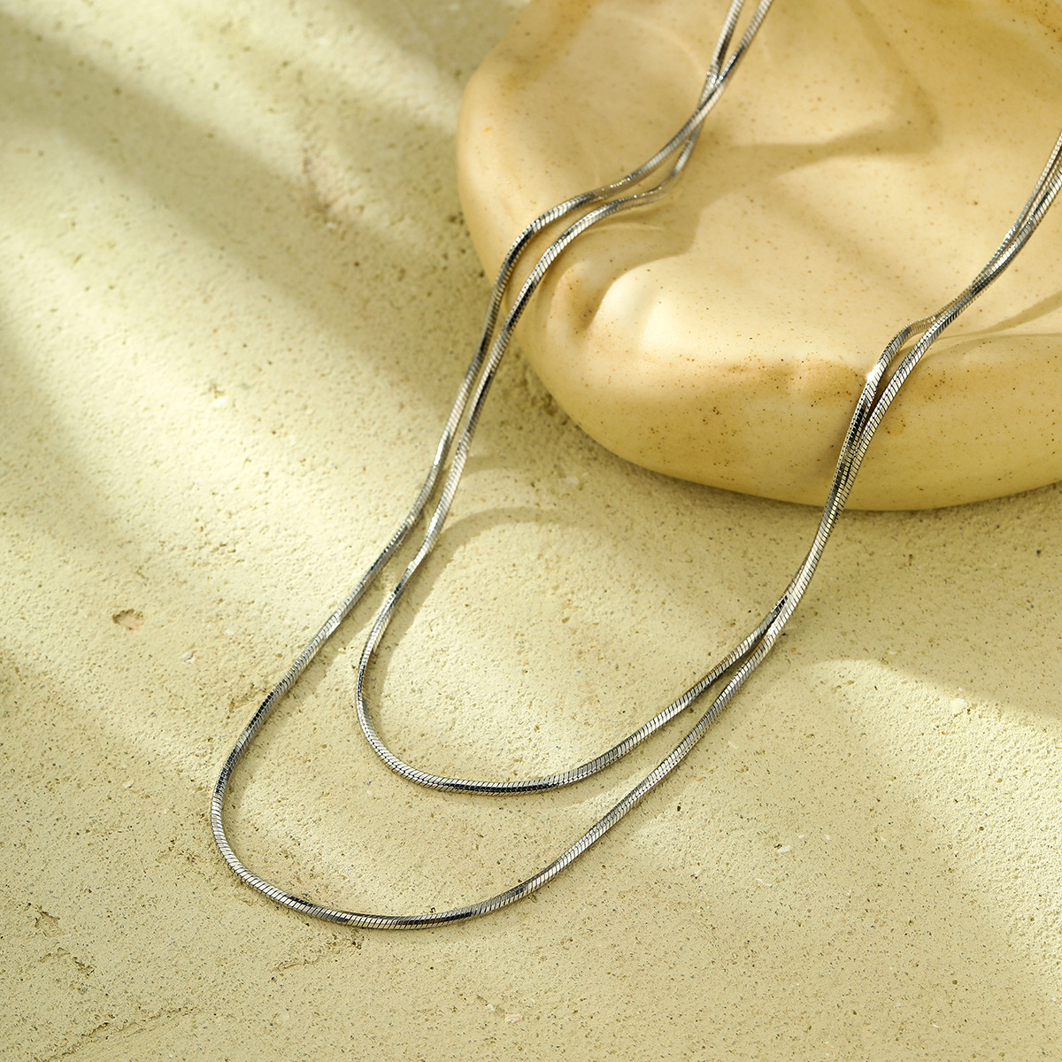 PVD Coated Real Gold Plated Water Droplets Solid Color 304 Stainless Steel Casual Simple Style Waterproof Non Tarnish Double Layer Necklaces Pendant Necklace display picture 4