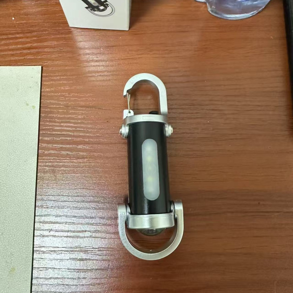 新款便携钥匙扣手电筒户外防水多功能超小迷你照明灯