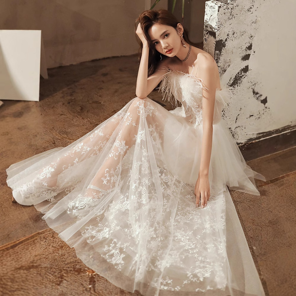 Vestido de noche para mujer 2025 verano nuevo estilo de hada, elegante vestido de fiesta de cumpleaños, estilo francés Hepburn con plumas, vestido de graduación.