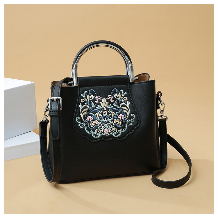 Minimalist Chinese Style Tote Bag Large Capacity Embroidered_voghion.com