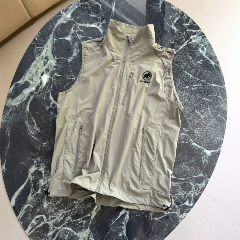 Spring, Summer, and Autumn New Style Mammoth Stand-Up Collar Outdoor Unisex Versatile Functional Casual Scratch-Resistant Wear-Resistant Waterproof Sports Vest Spring, Summer, and Autumn New Style Mammoth Stand-Up Collar Outdoor Unisex Versatile Functional Casual Scratch-Resistant Wear-Resistant Waterproof Sports Vest